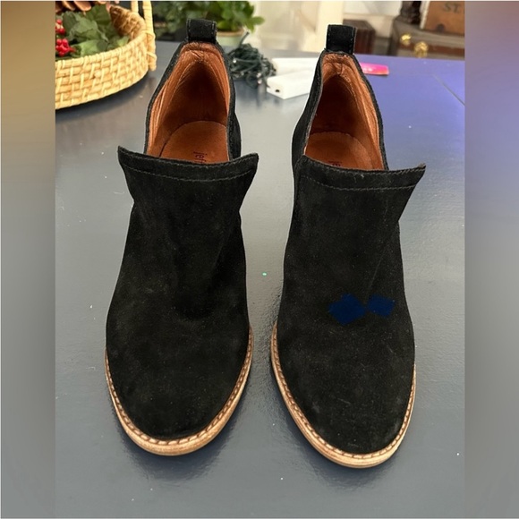 JEFFREY CAMPBELL BLACK SUEDE ANKLE BOOTS, SIZE 6 - Picture 6 of 7